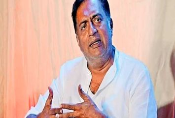 పోలింగ్ బూత్ డ్రెస్ చేంజింగ్ రూమ్ కాదు: ప్రకాష్ రాజ్