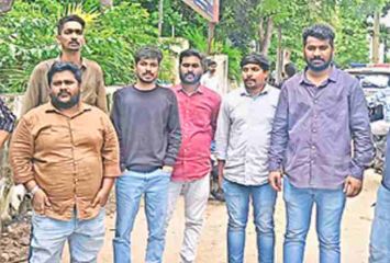 జీతం అడిగినందుకు రాత్రికి రాత్రే ఉద్యోగాలు తీసేశారు