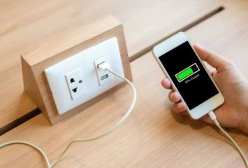 రోజులో ఎన్నిసార్లు సెల్ ఫోన్ ఛార్జింగ్ పెట్టొచ్చు..?