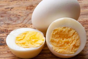 గుడ్డు పచ్చసొన ఆరోగ్యానికి మేలా? హానికరమా?